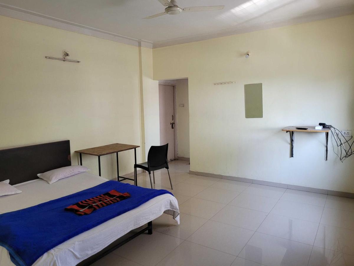 Spot On 72974 Gokul Lodge Pune Exterior photo