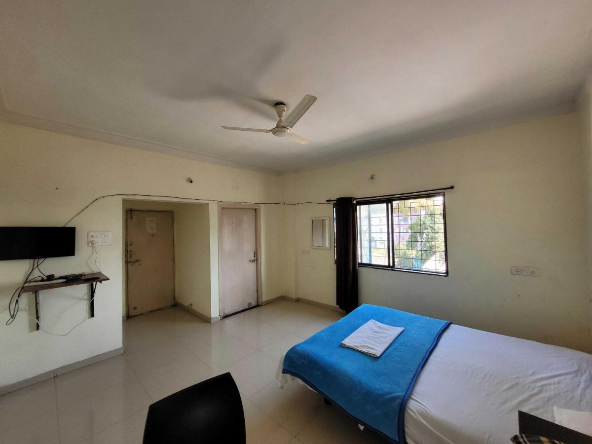 Spot On 72974 Gokul Lodge Pune Exterior photo